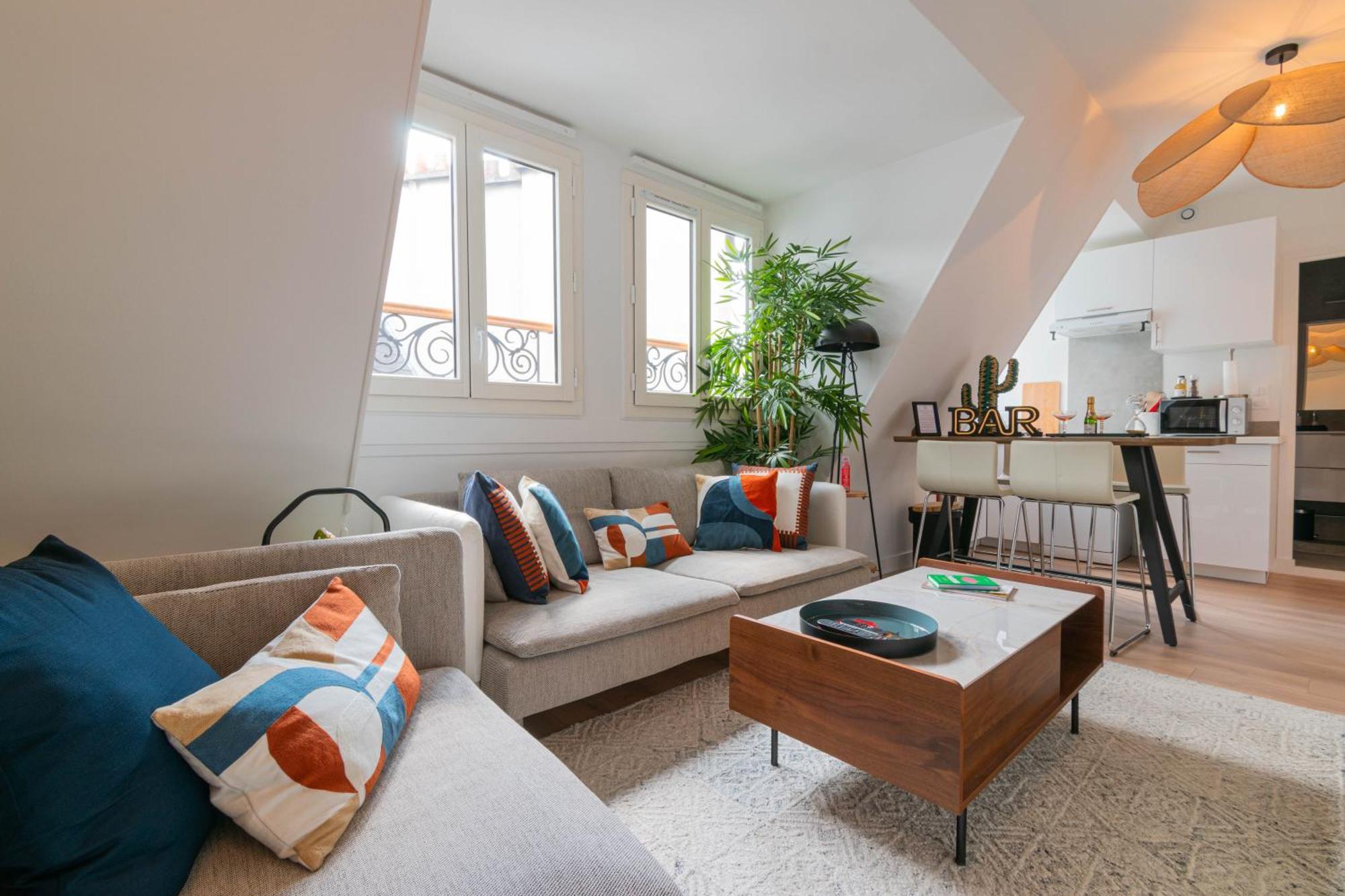 1 Min Walk From Opera - Ac - Authentic Parisian Experience !