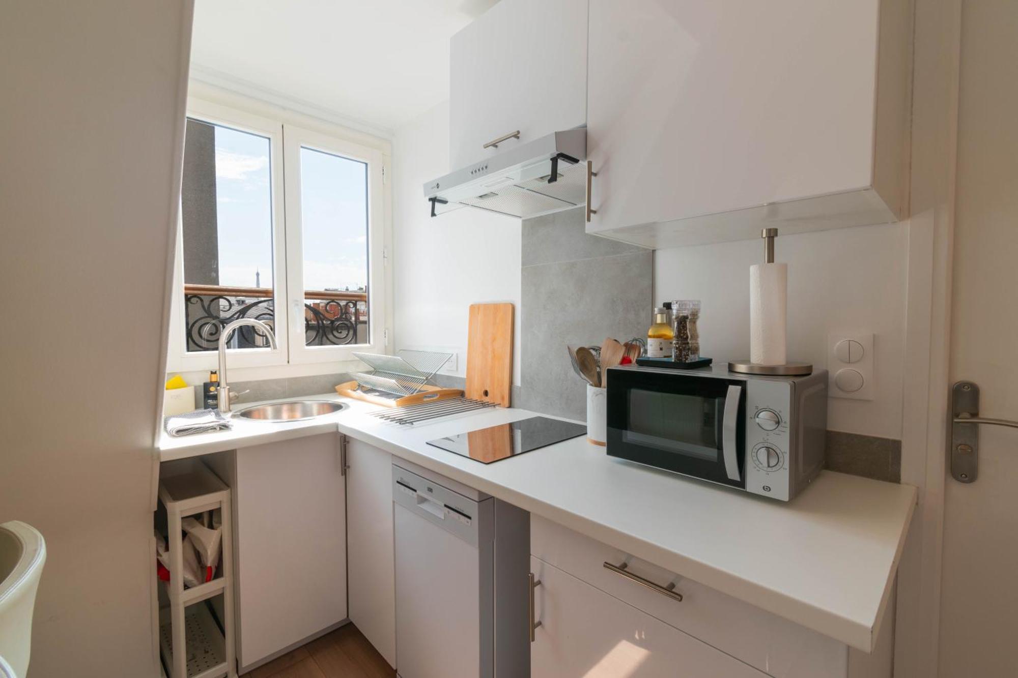 1 Min Walk From Opera - Ac - Authentic Parisian Experience ! Apartment *